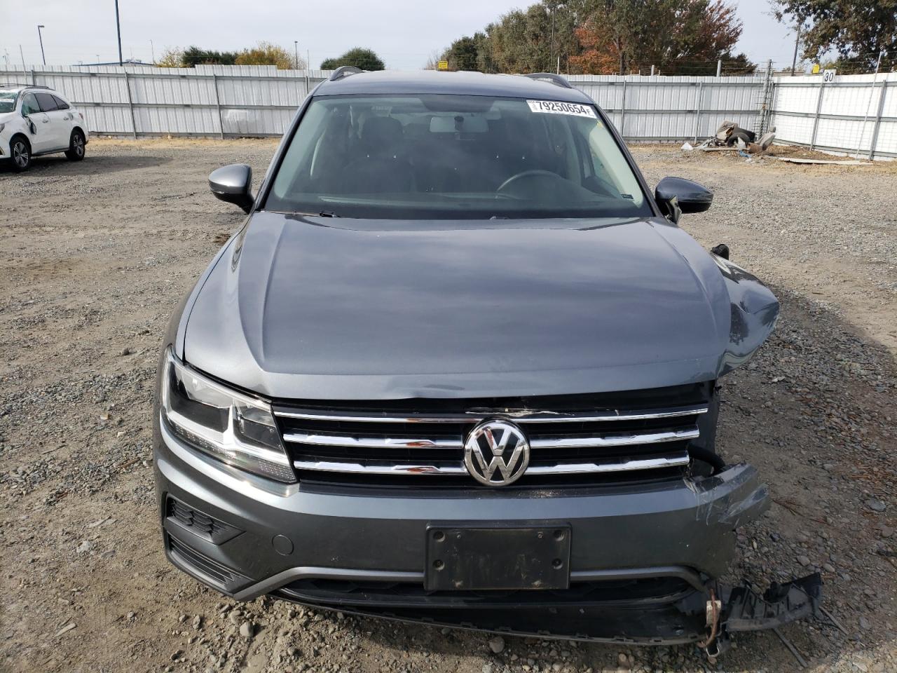 2019 Volkswagen Tiguan - Image 5