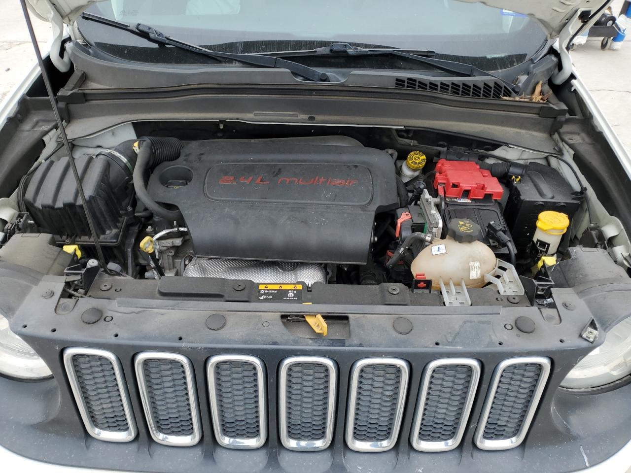 2018 Jeep Renegade - Image 12