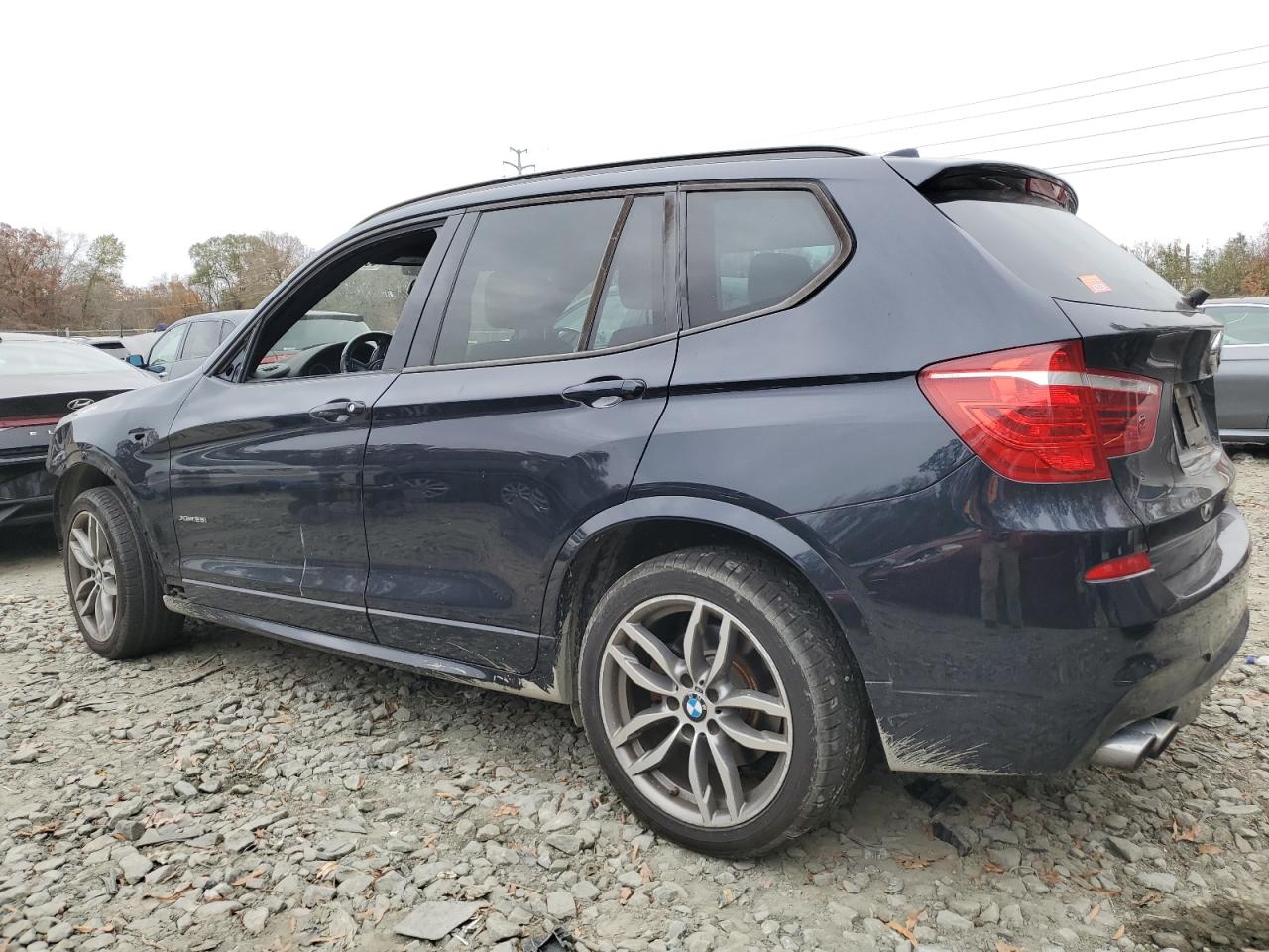 VIN 5UXWX9C50H0T04375 2017 BMW X3 no.2