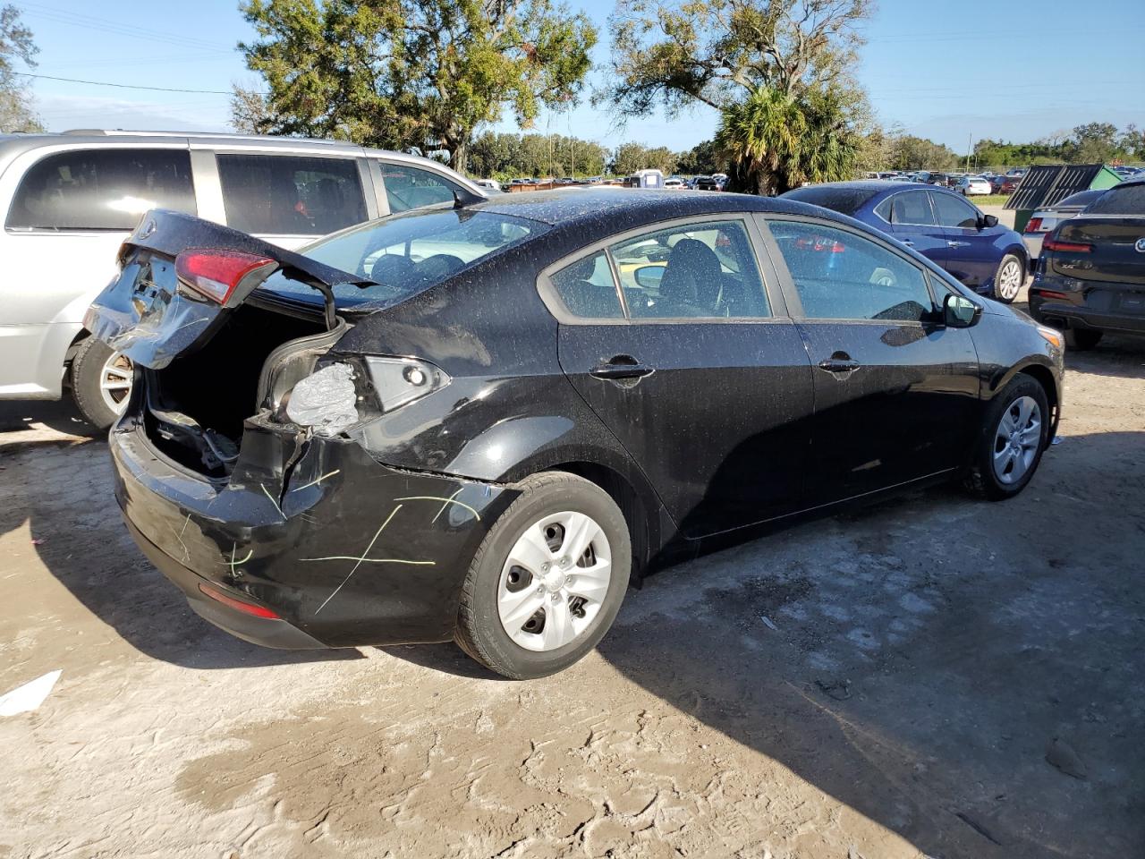 2017 Kia Forte - Image 3