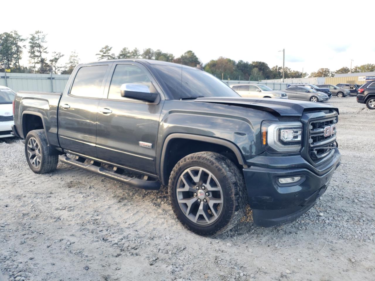 2017 GMC Sierra - Image 4