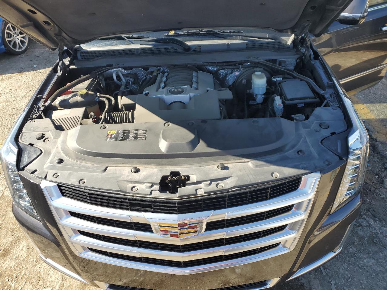 1GYS4BKJ9GR163597 2016 Cadillac Escalade Luxury