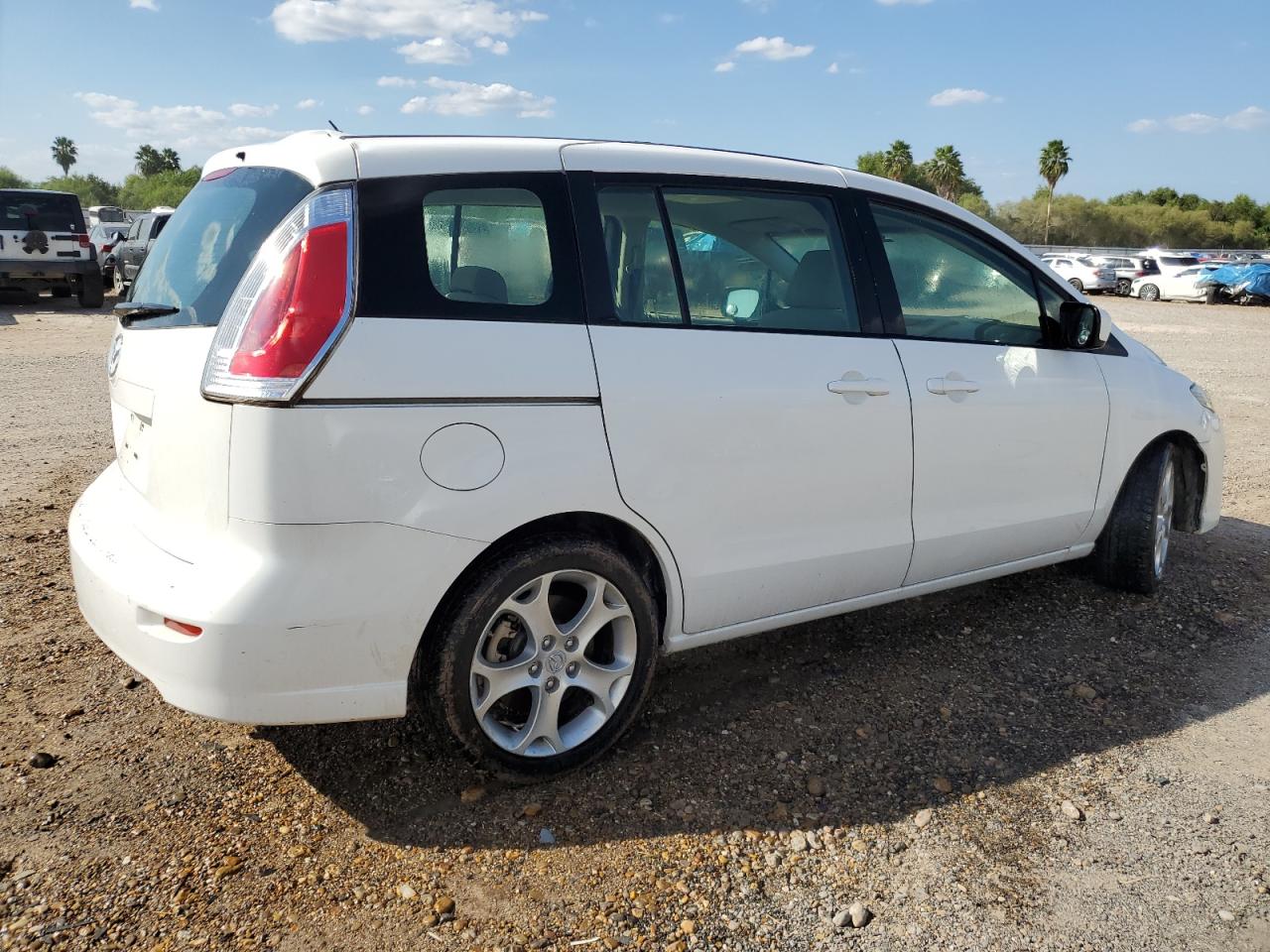2010 Mazda 5 - Image 3