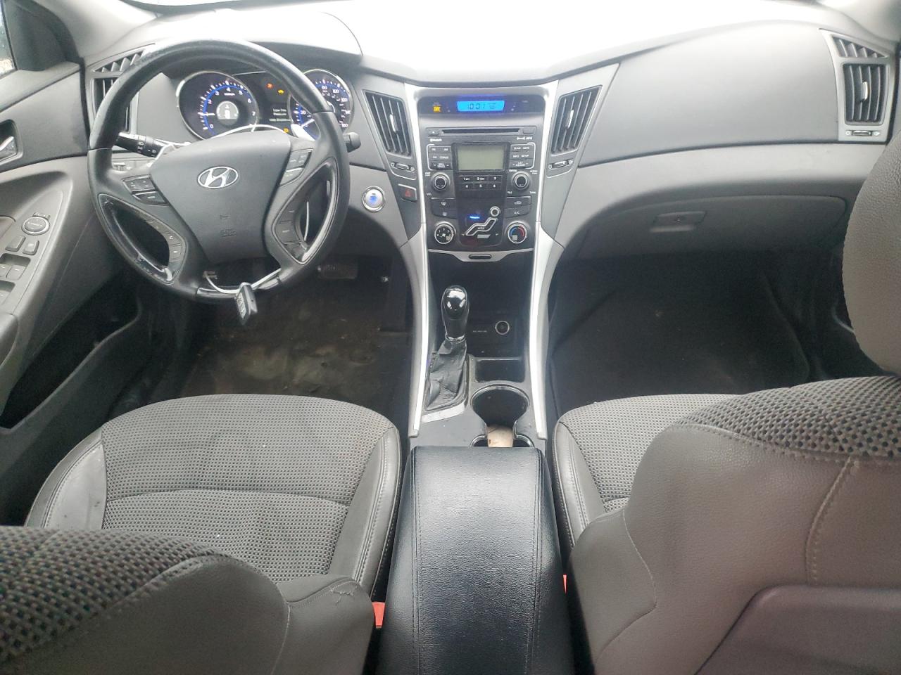 2011 Hyundai Sonata - Image 8
