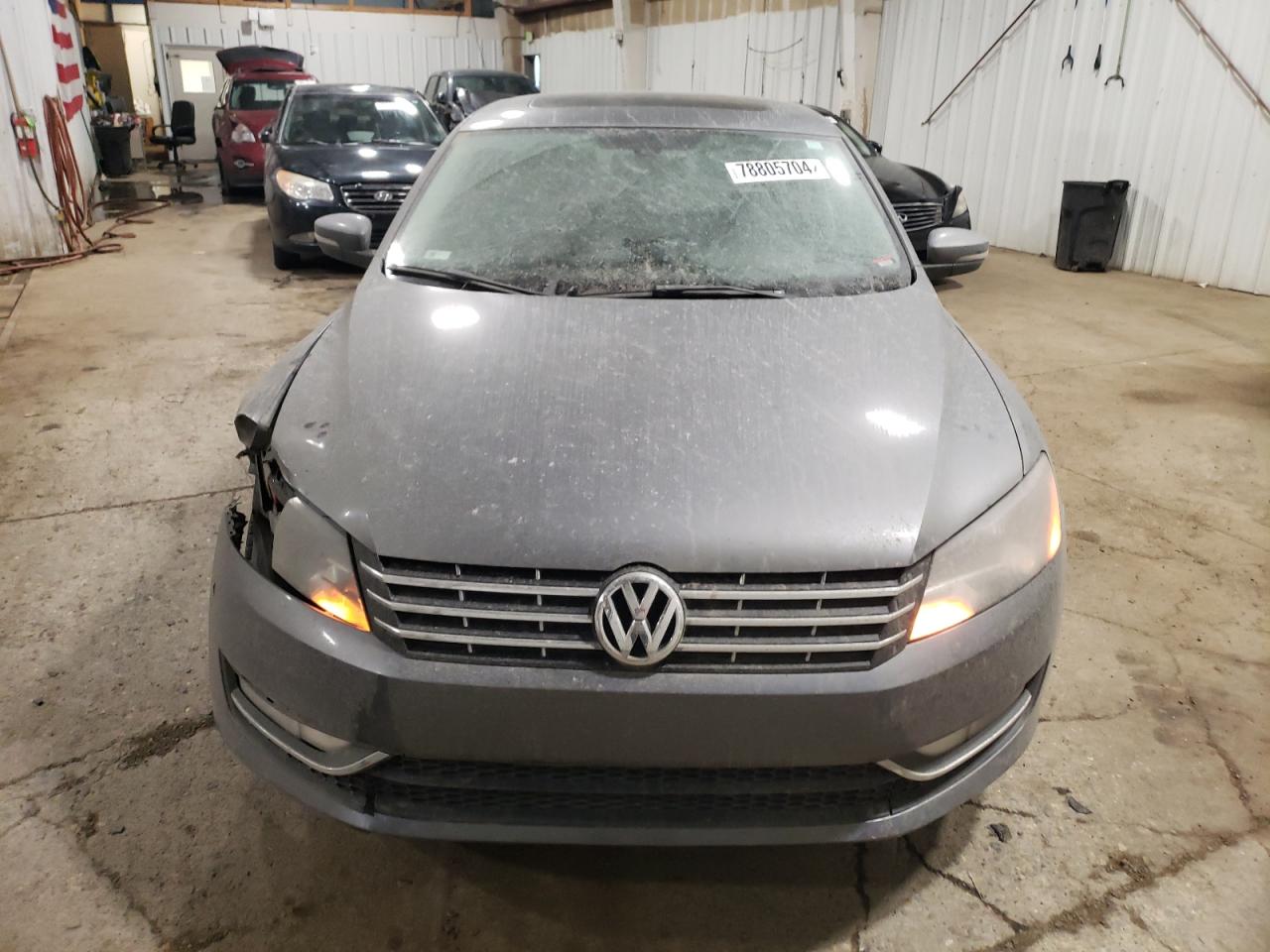 2014 Volkswagen Passat - Image 5