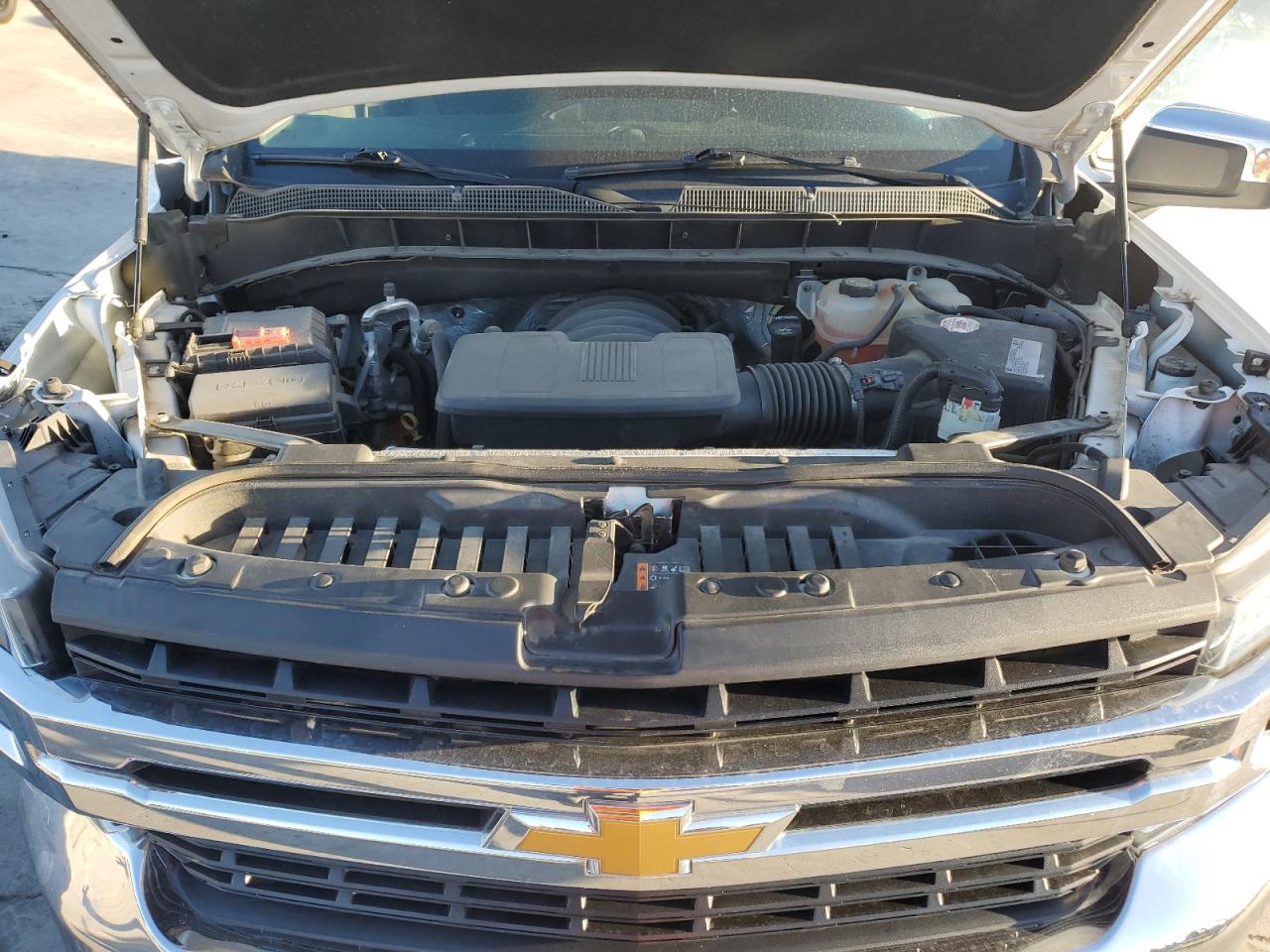 2019 Chevrolet Silverado - Image 11