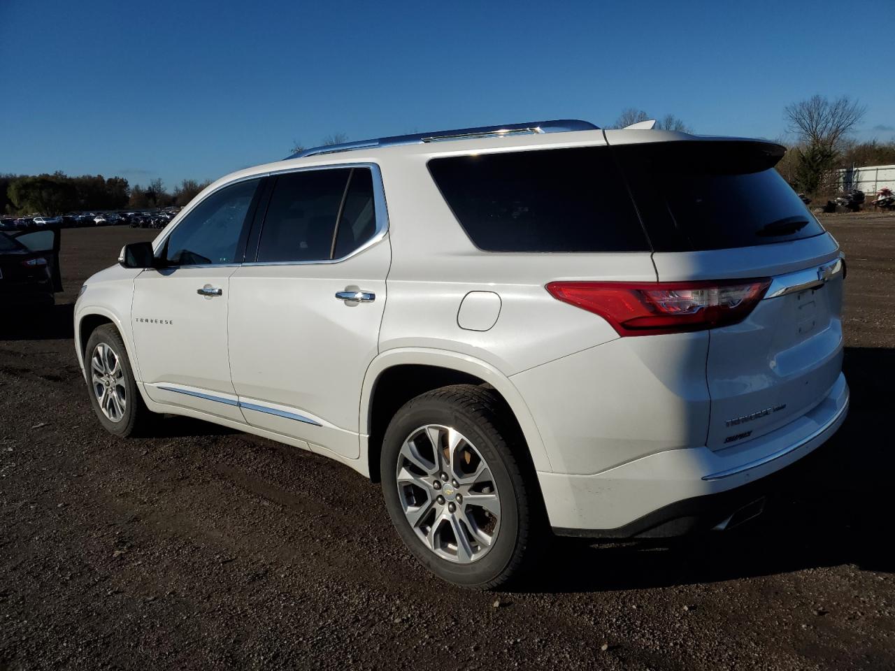 2021 Chevrolet Traverse - Image 2