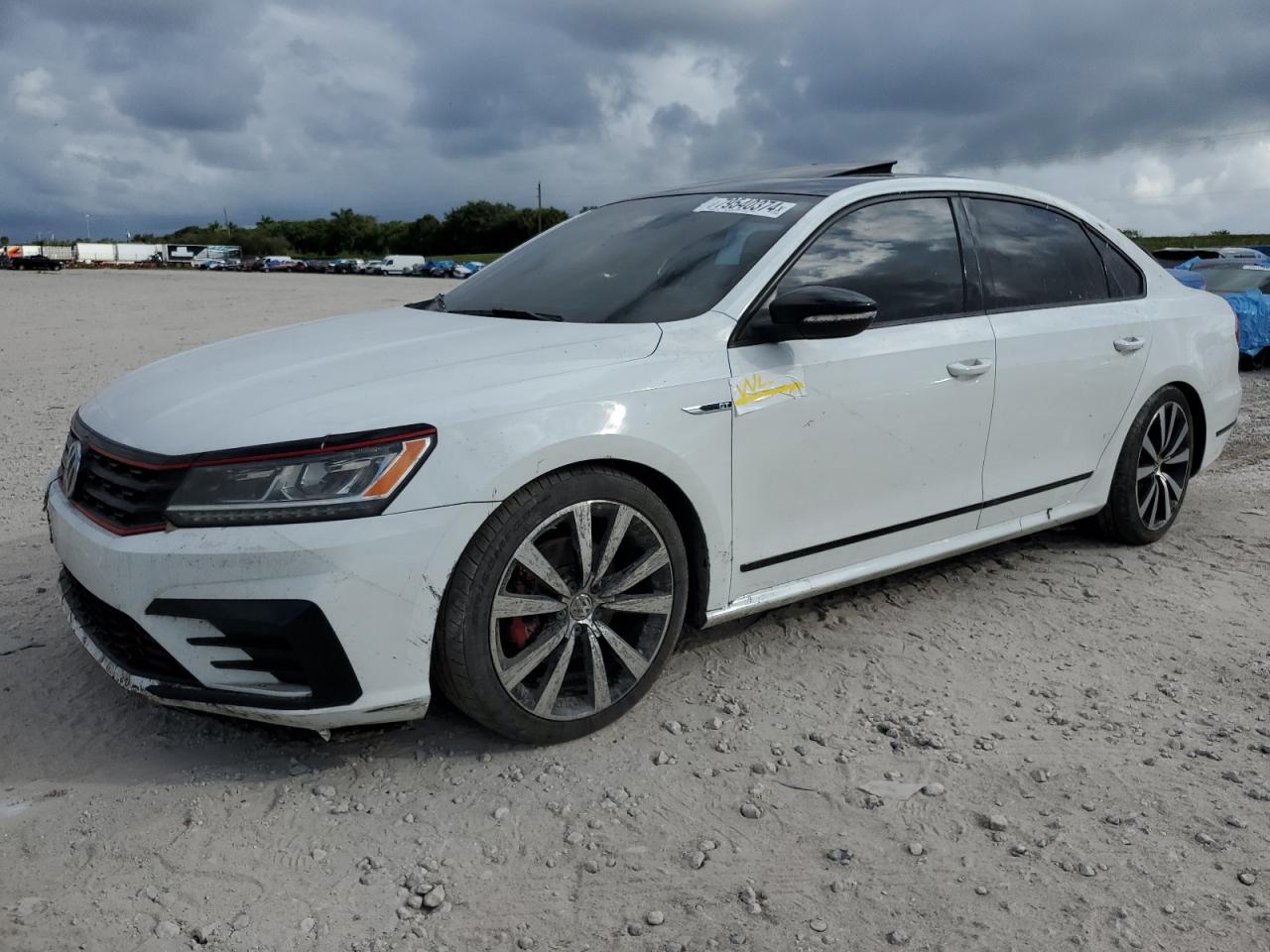 2018 Volkswagen Passat - Image 1