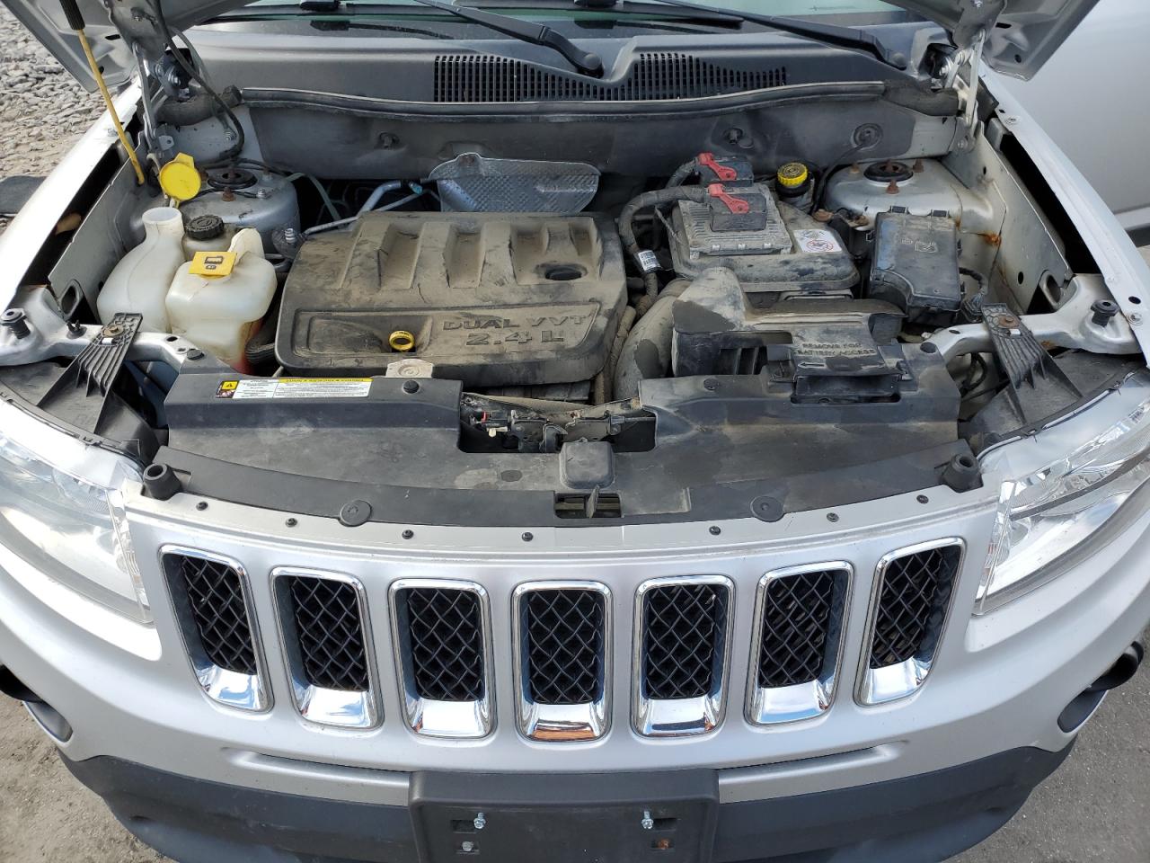 2012 Jeep Compass - Image 13