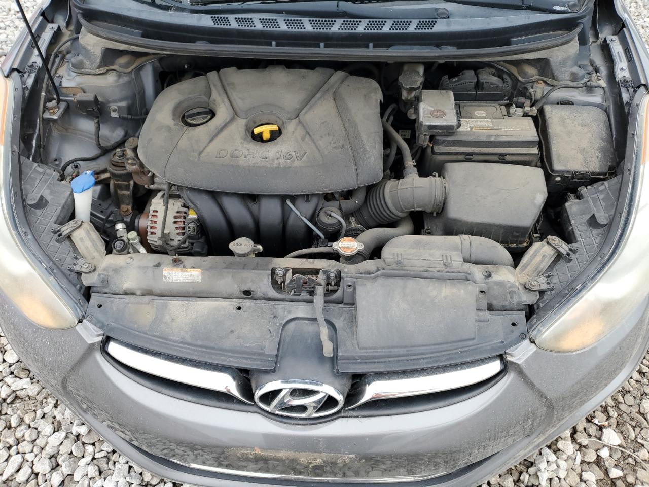 2011 Hyundai Elantra - Image 11