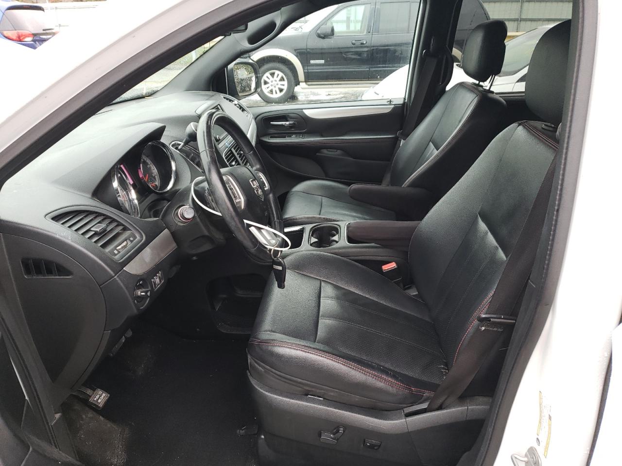 2017 Dodge Caravan - Image 7