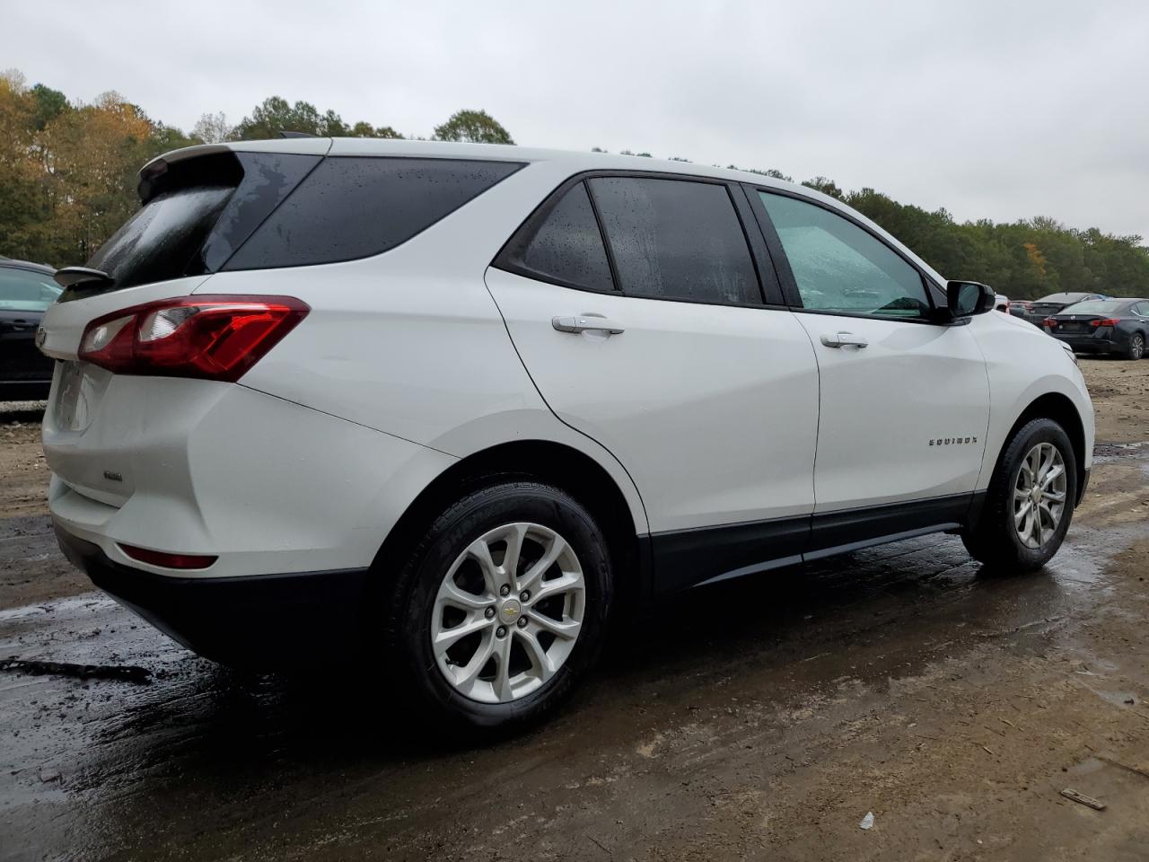 2019 Chevrolet Equinox - Image 3
