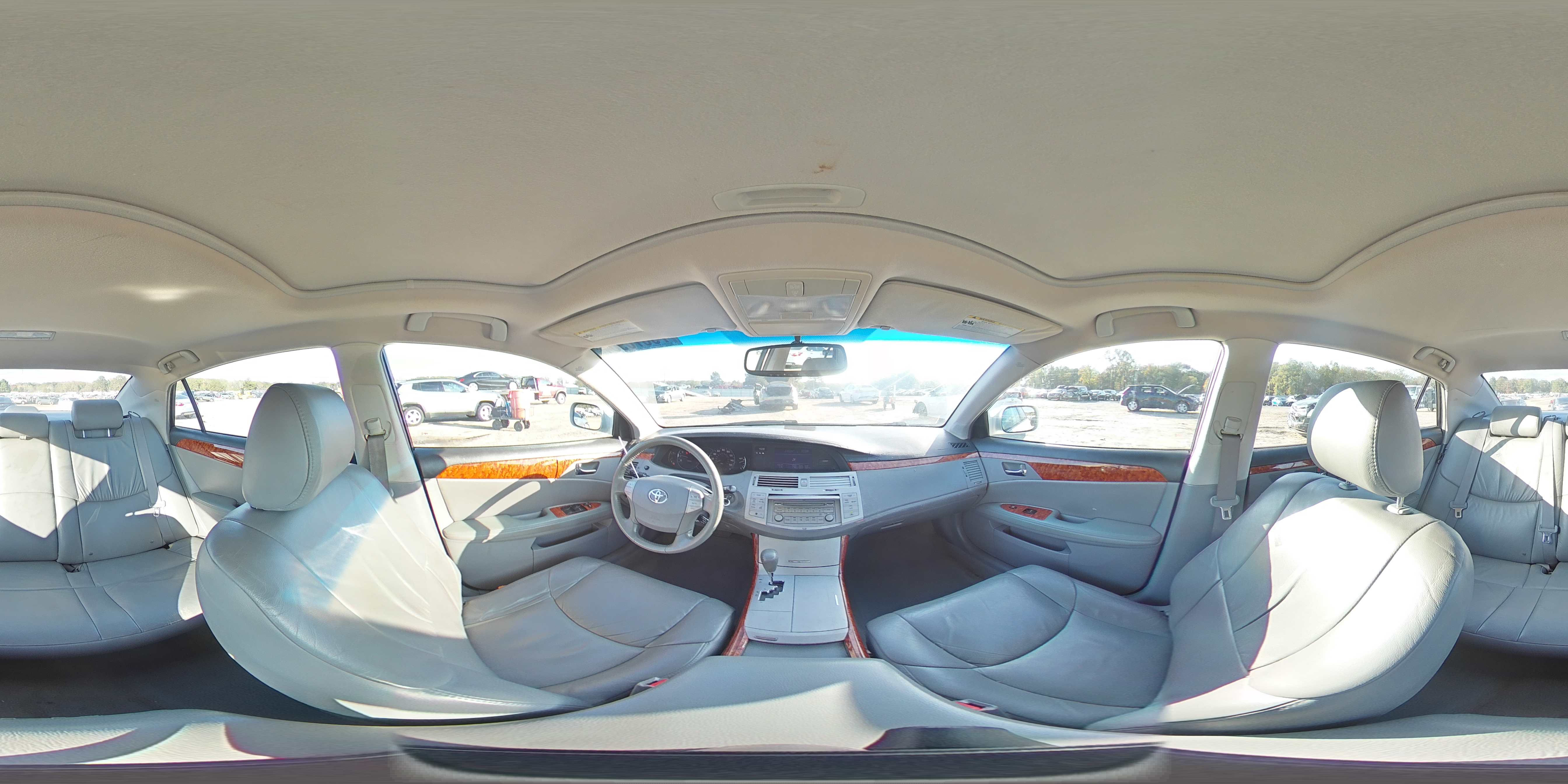 2006 Toyota Avalon - Image 13
