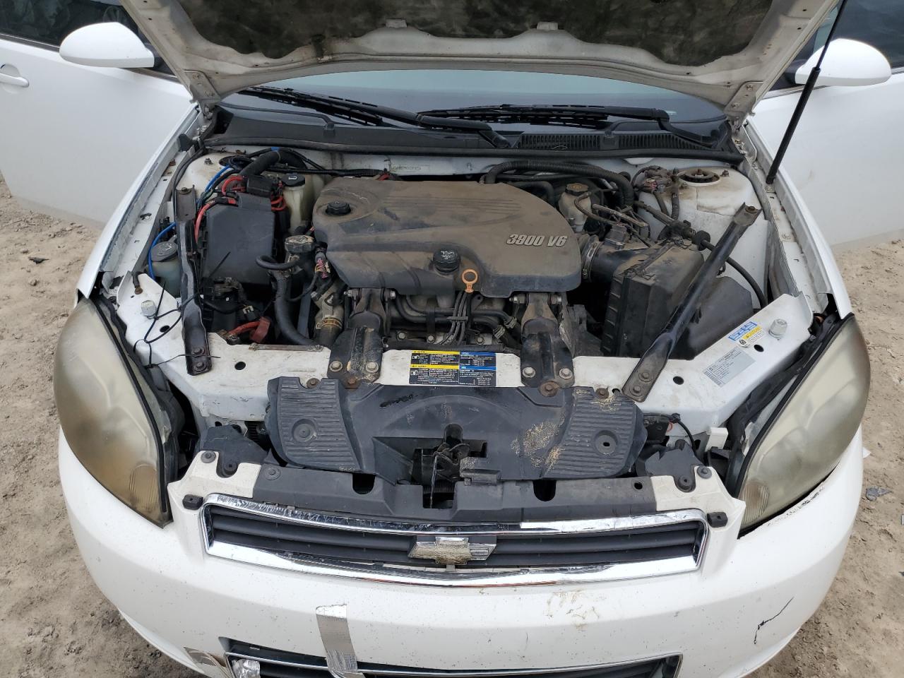 2010 Chevrolet Impala - Image 11