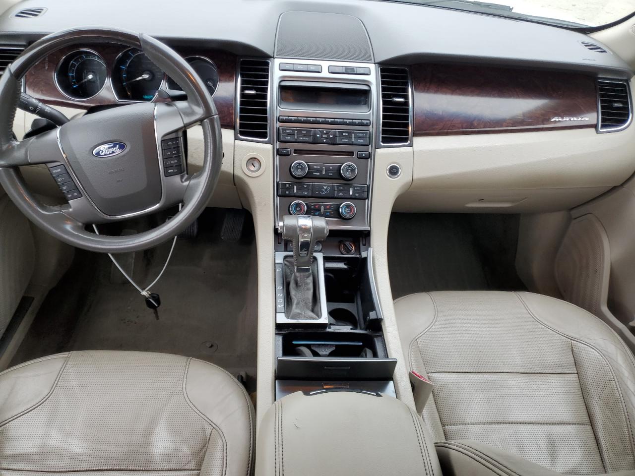 2011 Ford Taurus - Image 8