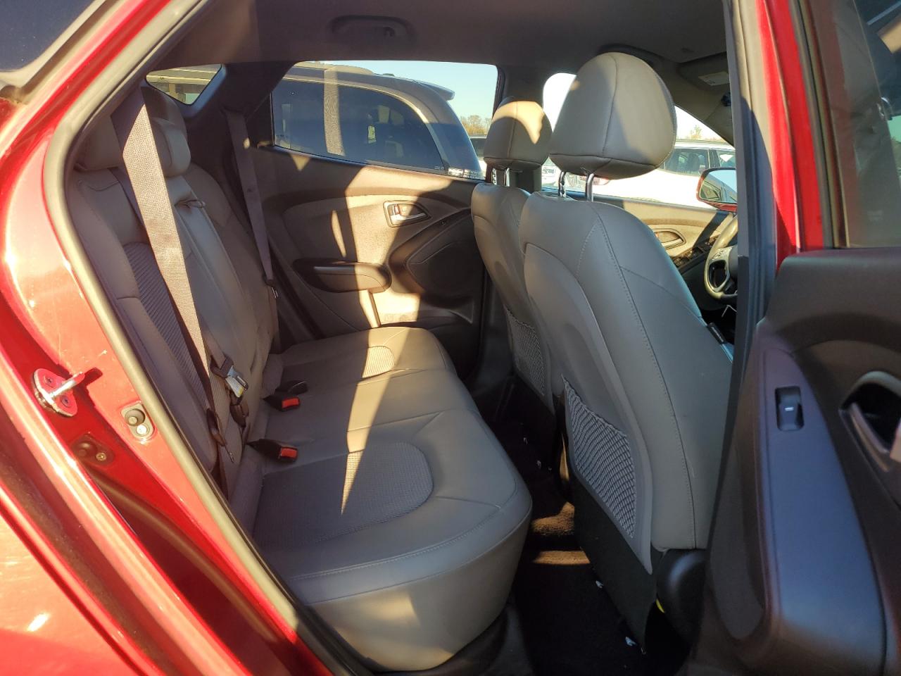 2015 Hyundai Tucson - Image 10