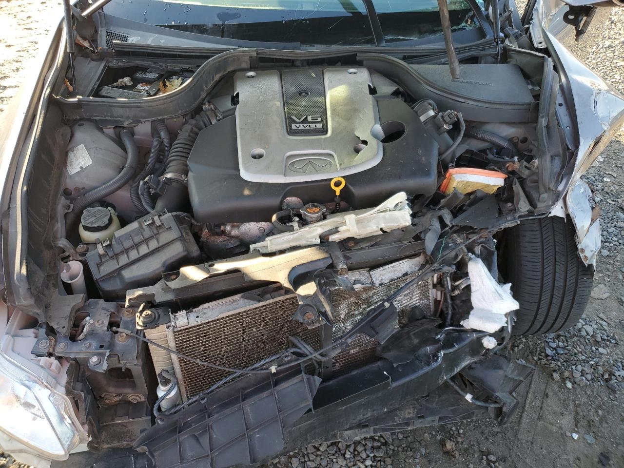 2009 Infiniti G - Image 12