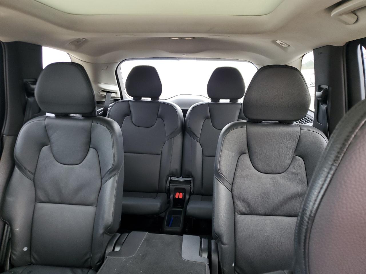 2023 Volvo XC90 - Image 10