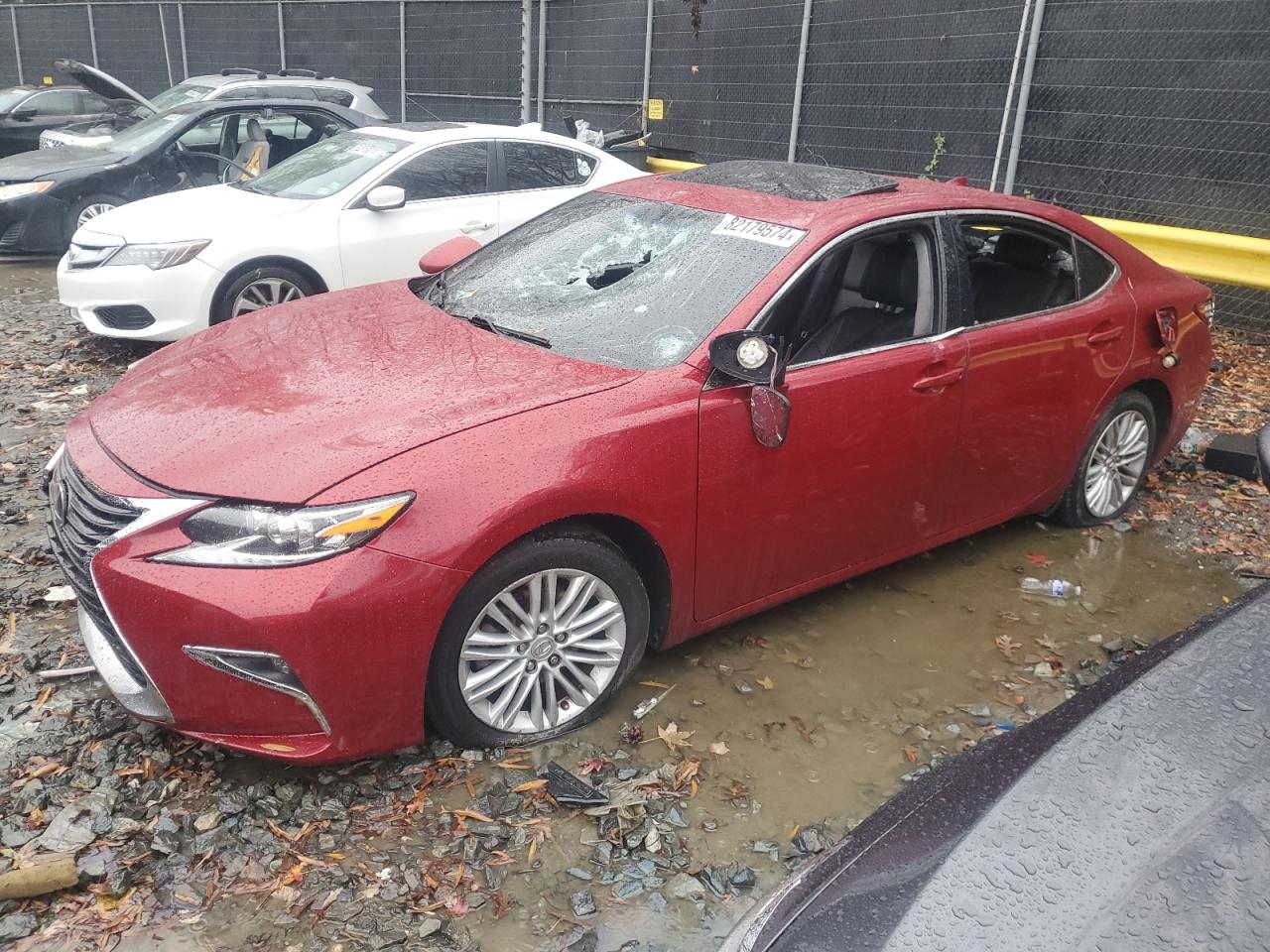 2016 Lexus ES - Image 1