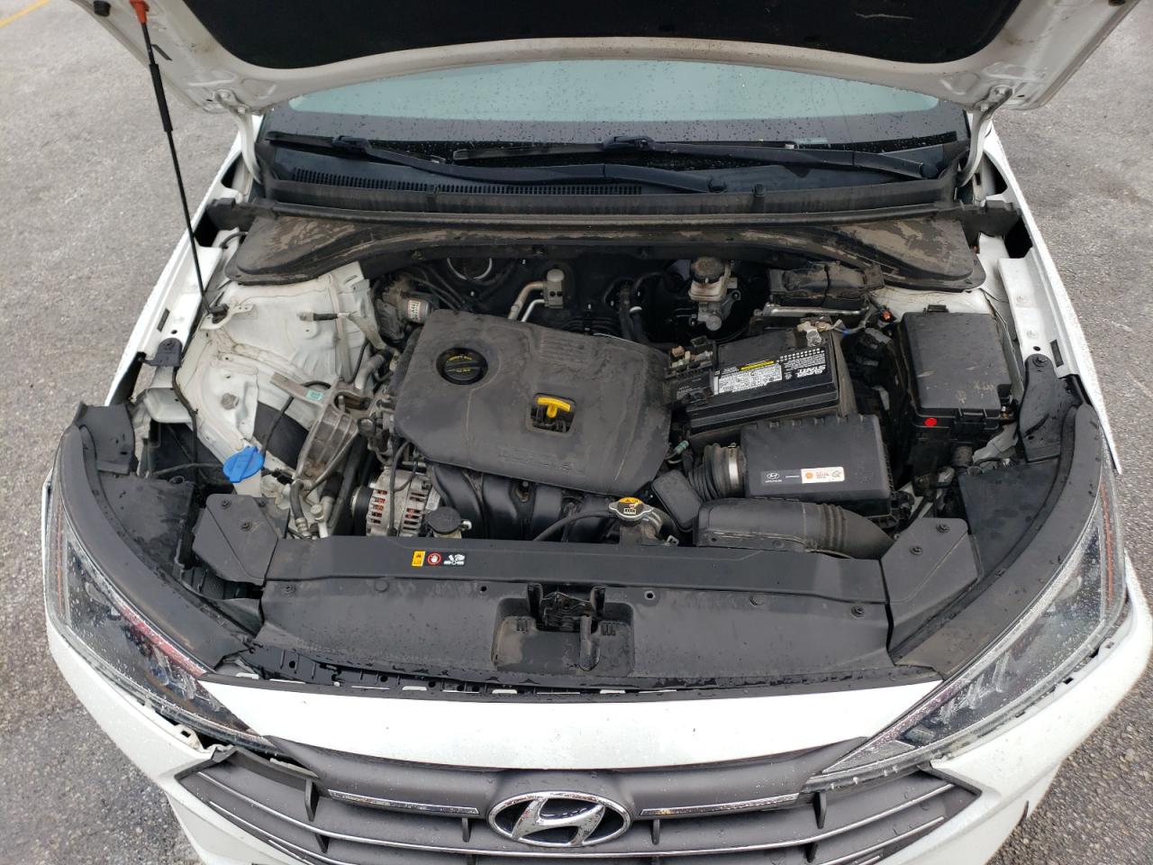 2019 Hyundai Elantra - Image 12