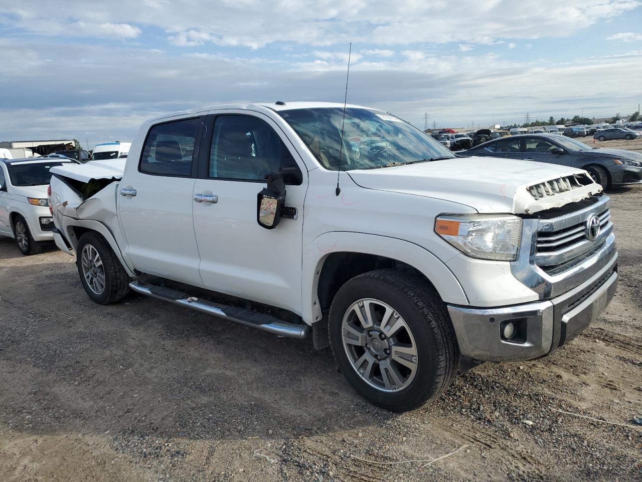 VIN 5TFAW5F17GX528054 2016 TOYOTA TUNDRA no.4