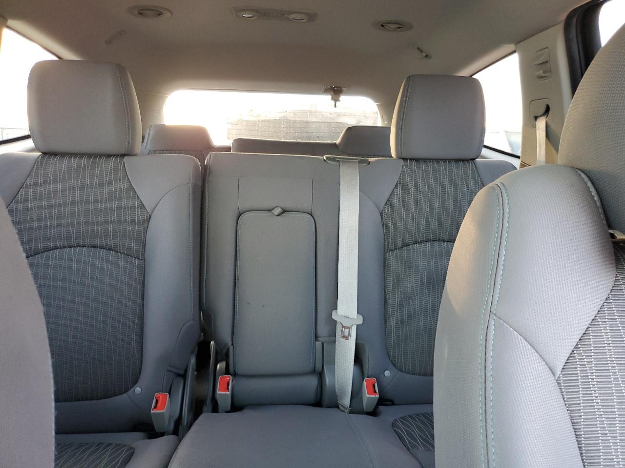 2015 Chevrolet Traverse - Image 10