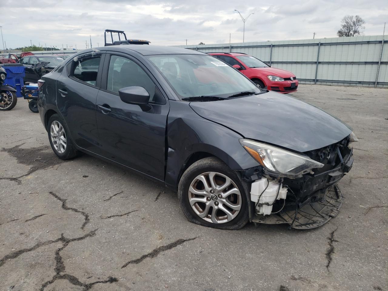 VIN 3MYDLBZV9GY126622 2016 TOYOTA SCION no.4