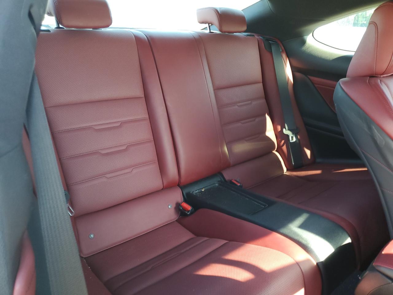 2017 Lexus RC - Image 10