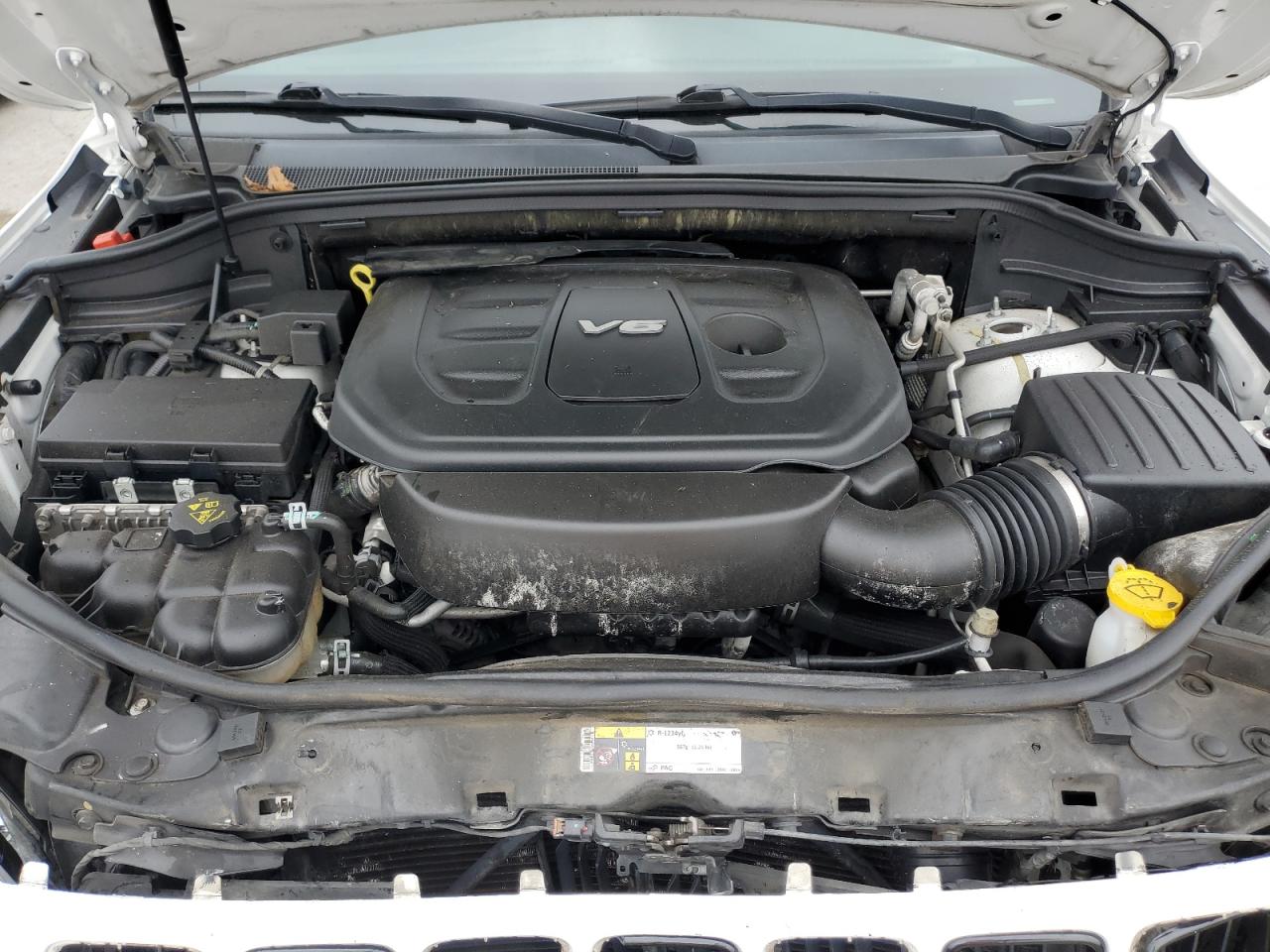 2016 Jeep Grand Cherokee - Image 12