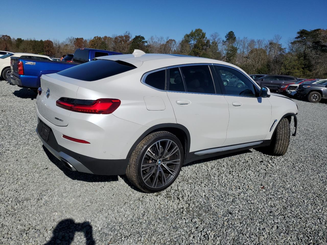 2022 BMW X4 - Image 3