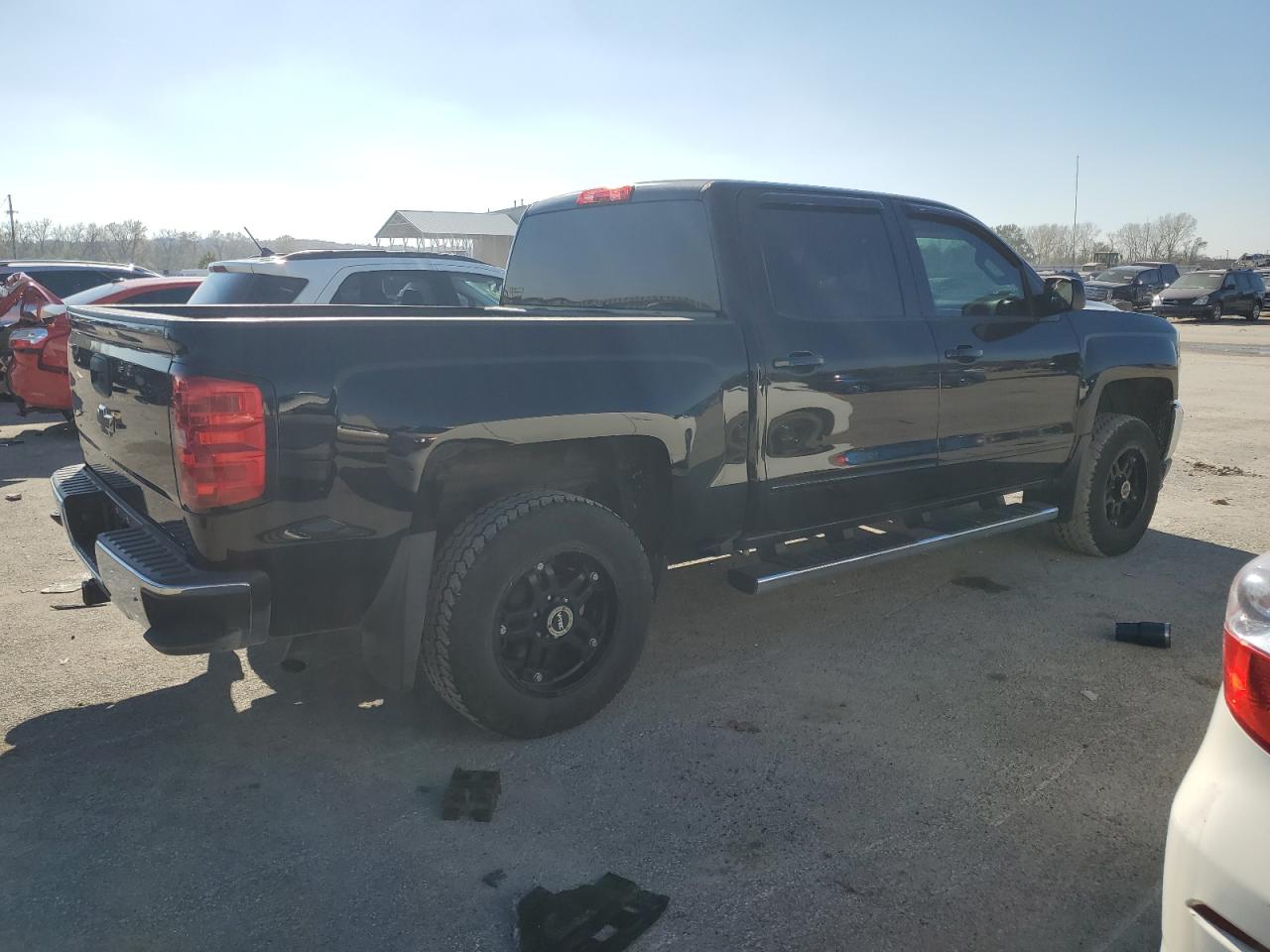 2016 Chevrolet Silverado - Image 3