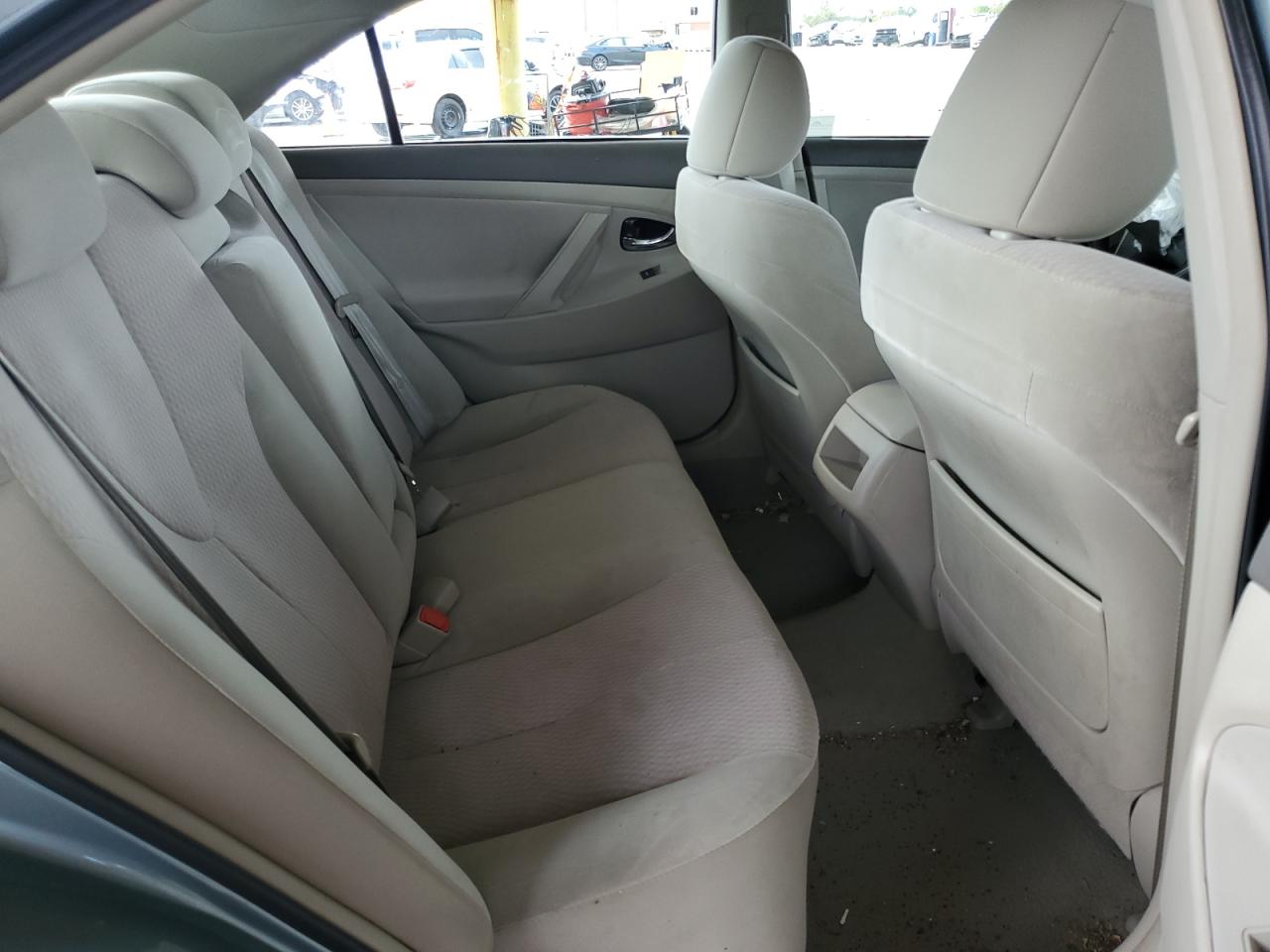 2011 Toyota Camry - Image 10