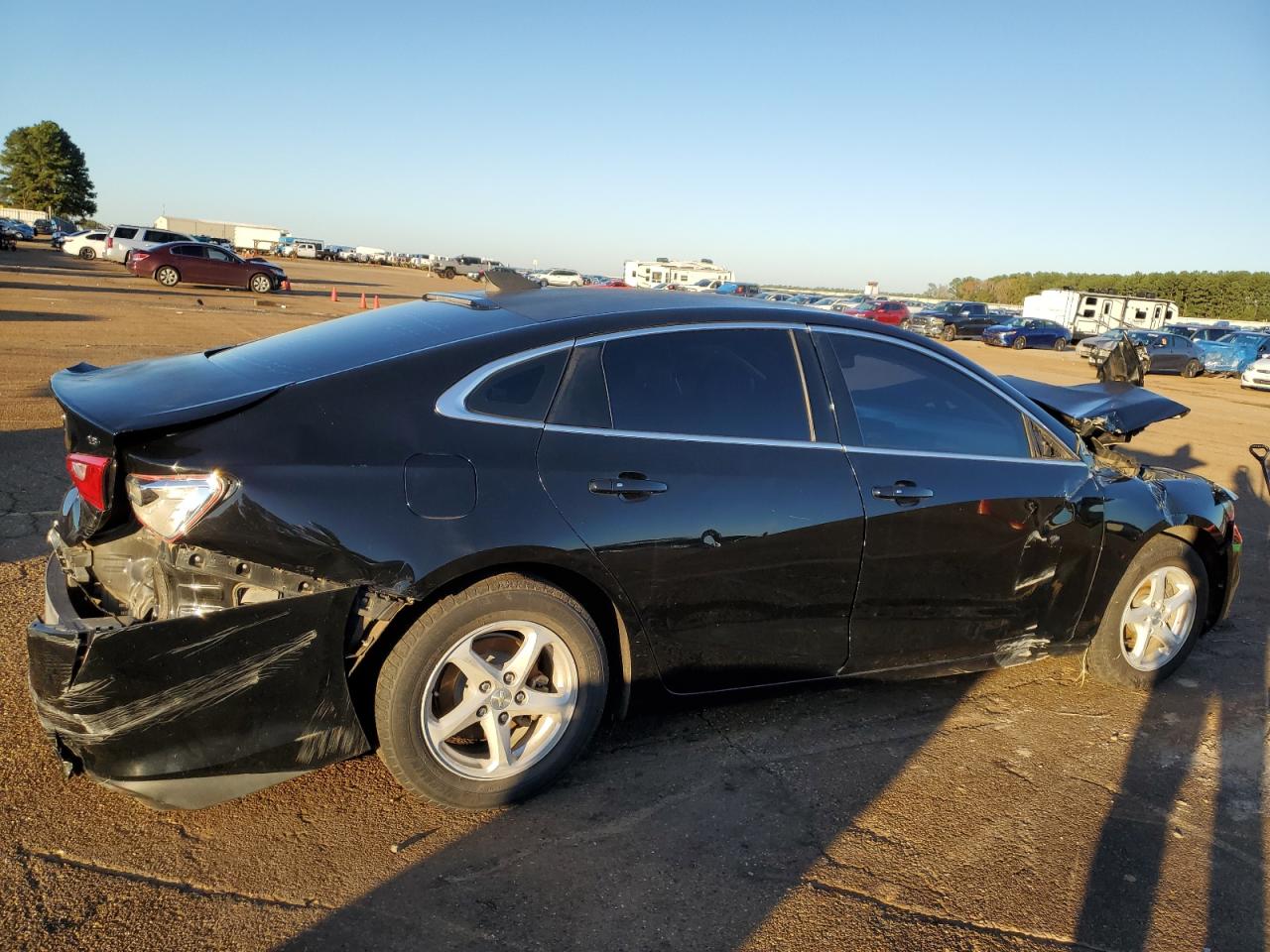 2016 Chevrolet Malibu - Image 3