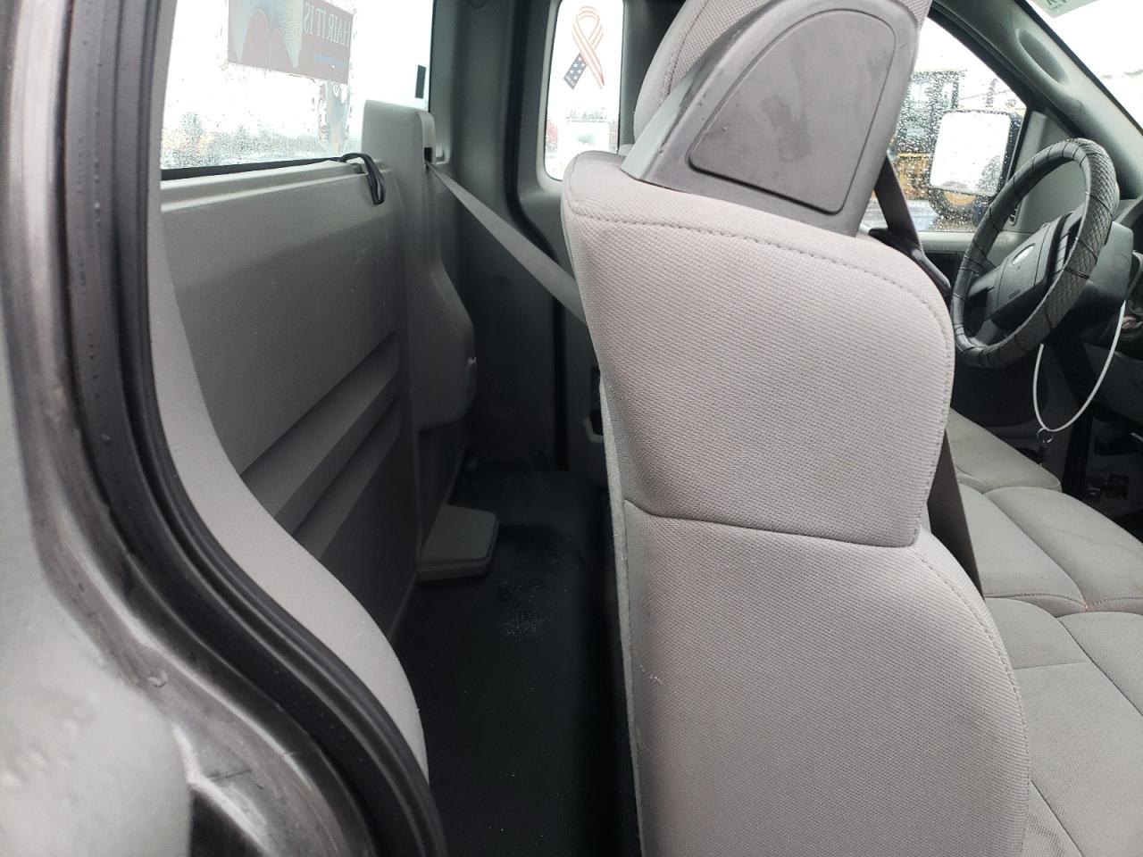 2005 Ford F-150 - Image 11