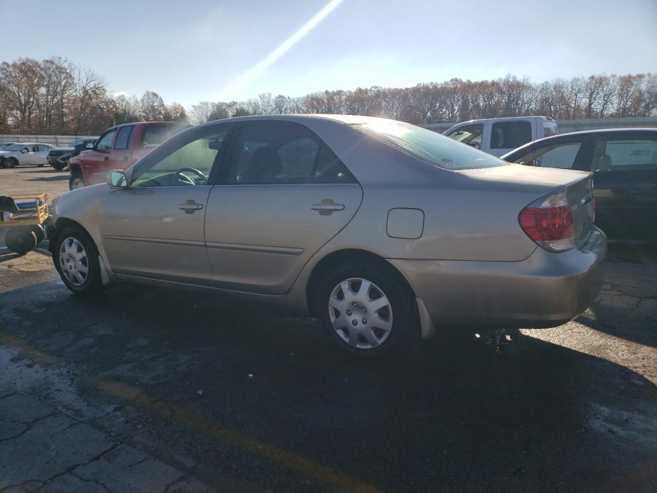 2005 Toyota Camry - Image 2