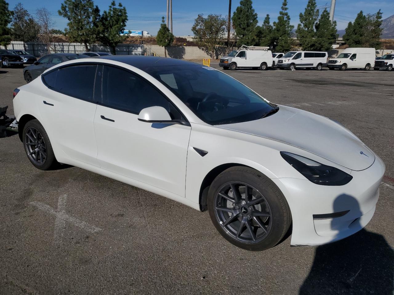 VIN 5YJ3E1EA9PF463577 2023 TESLA MODEL 3 no.4