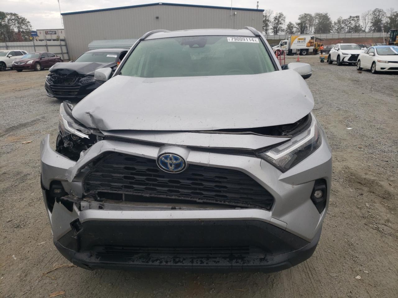 2022 Toyota RAV 4 - Image 5