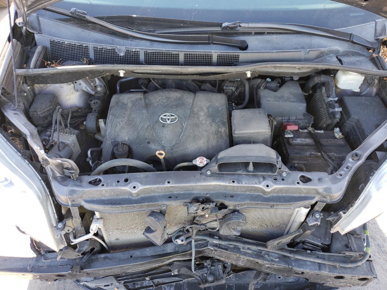 2020 Toyota Sienna - Image 14