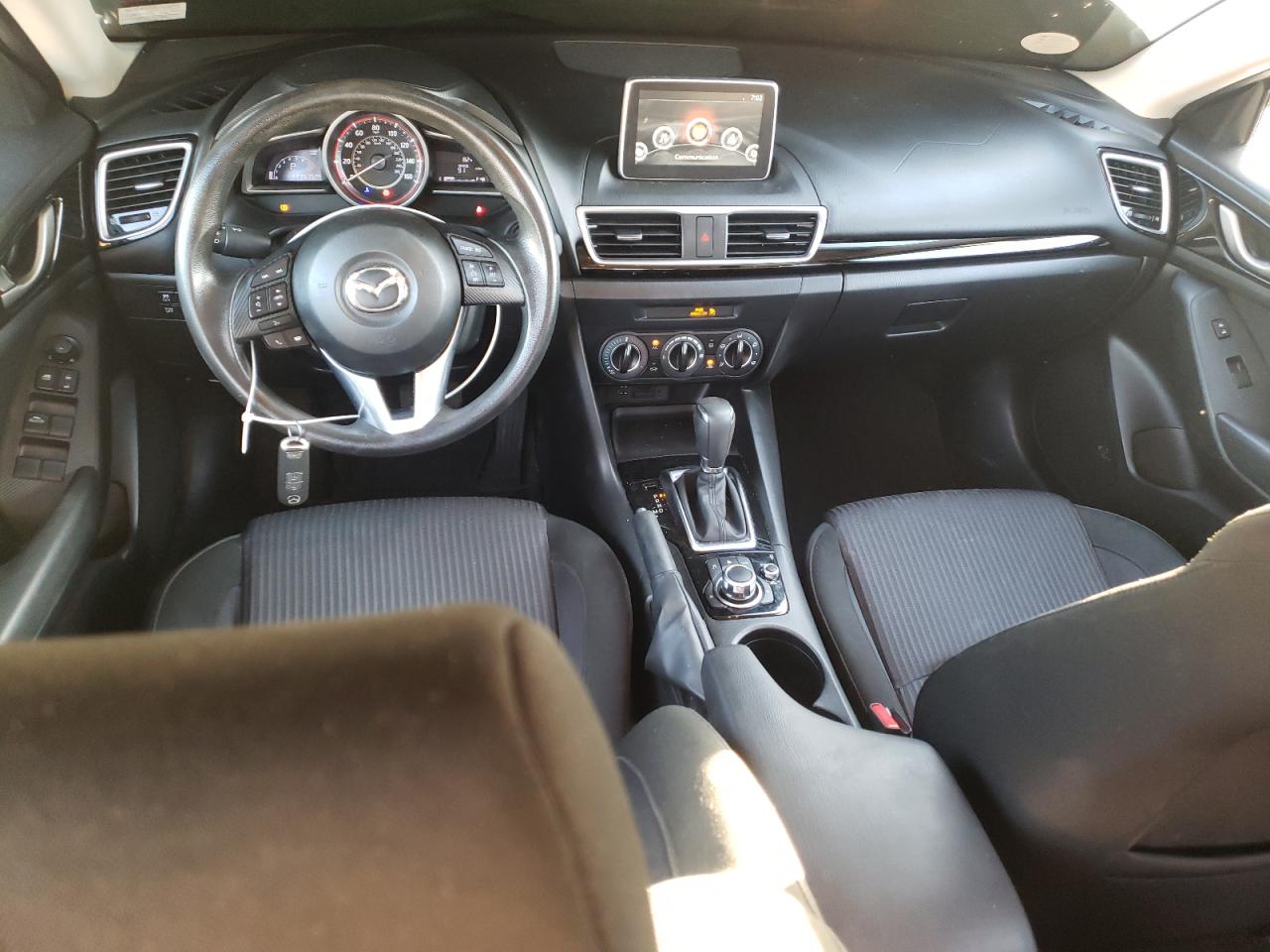2016 Mazda 3 - Image 8