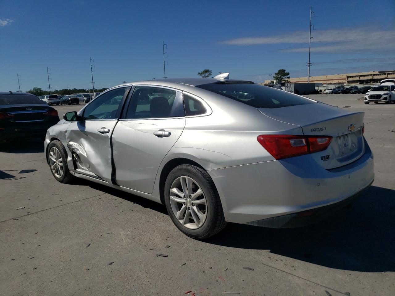 2018 Chevrolet Malibu - Image 2