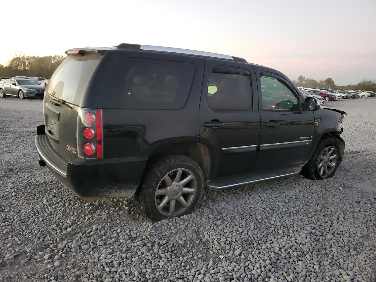 2008 GMC Yukon - Image 3