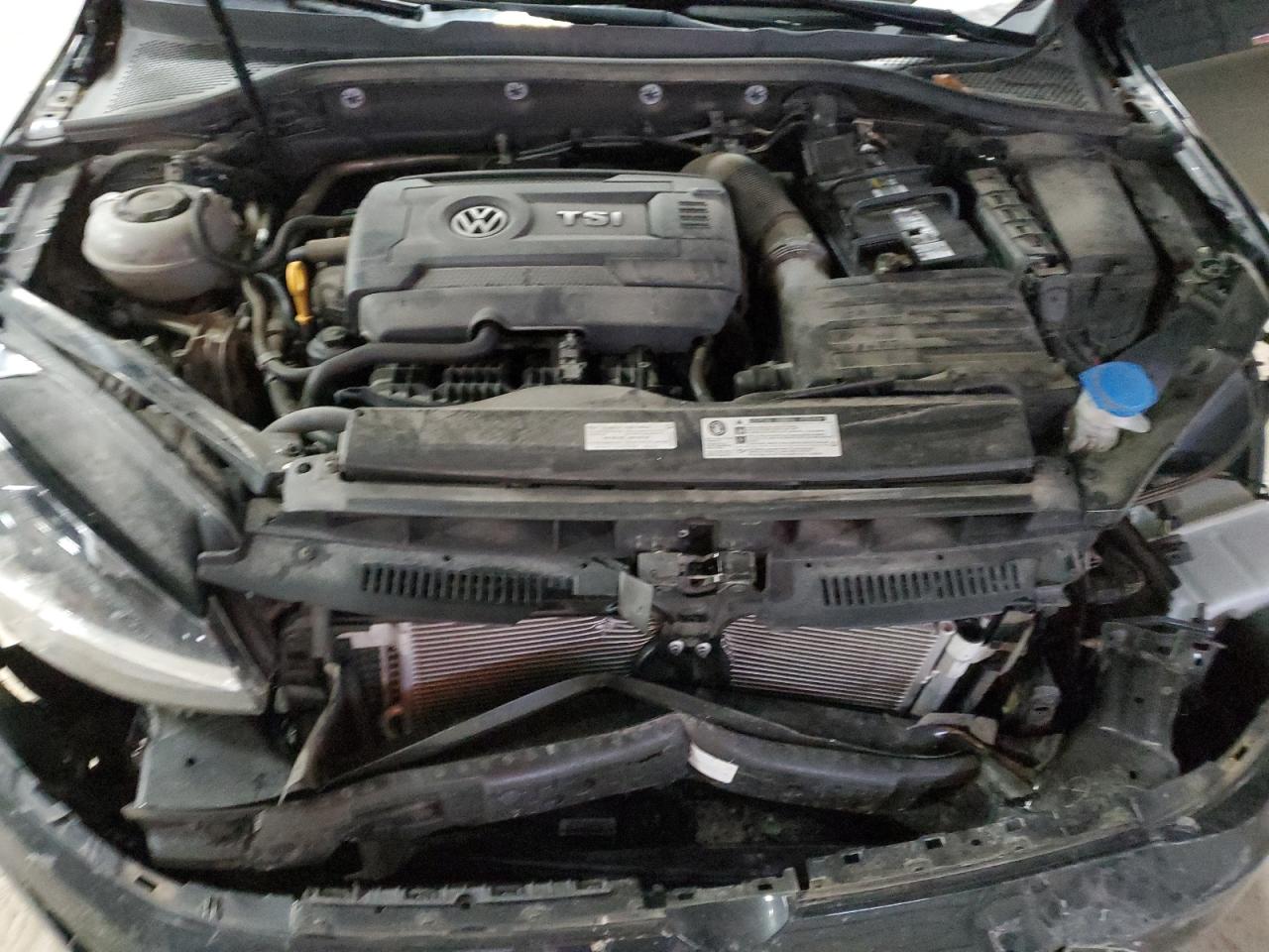 2018 Volkswagen GTI - Image 11