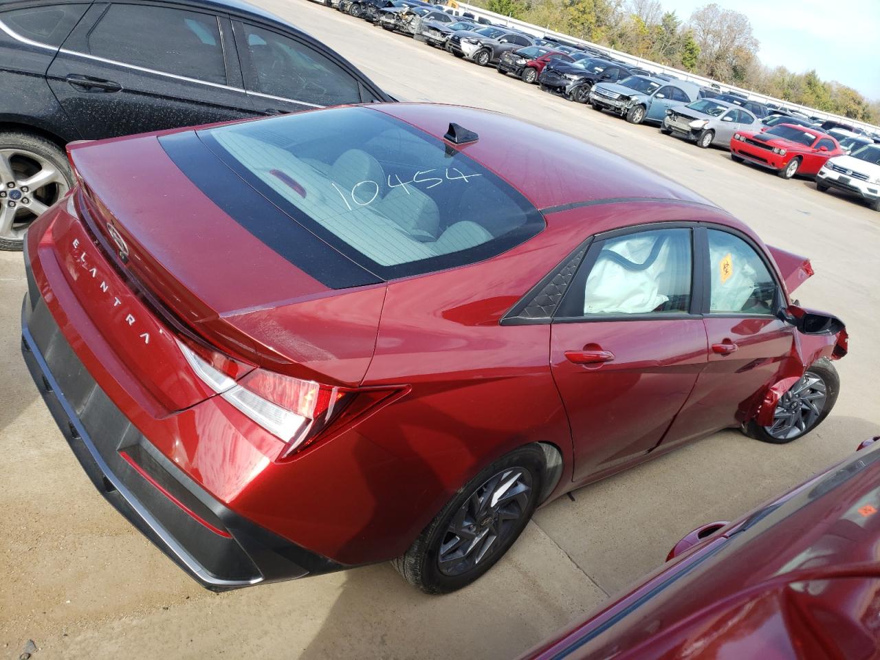 2024 Hyundai Elantra - Image 3
