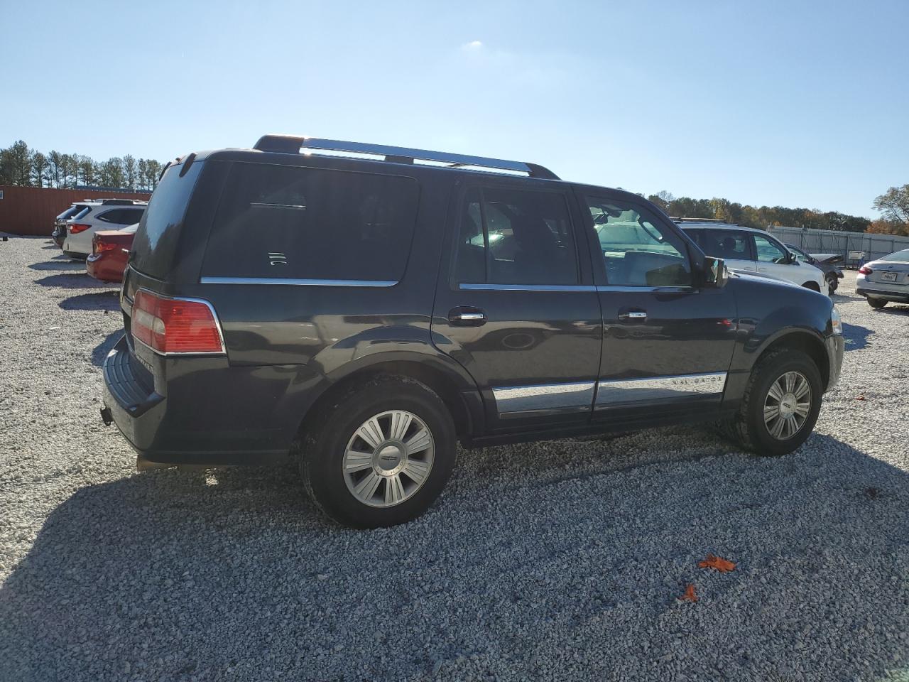 2010 Lincoln Navigator - Image 3