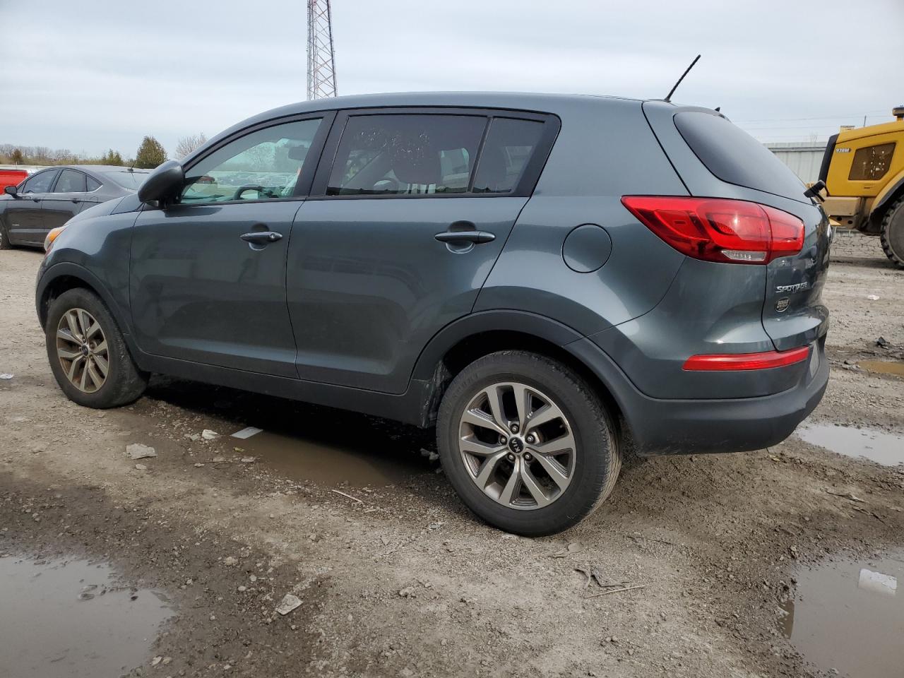 VIN KNDPB3AC0F7699570 2015 KIA SPORTAGE no.2