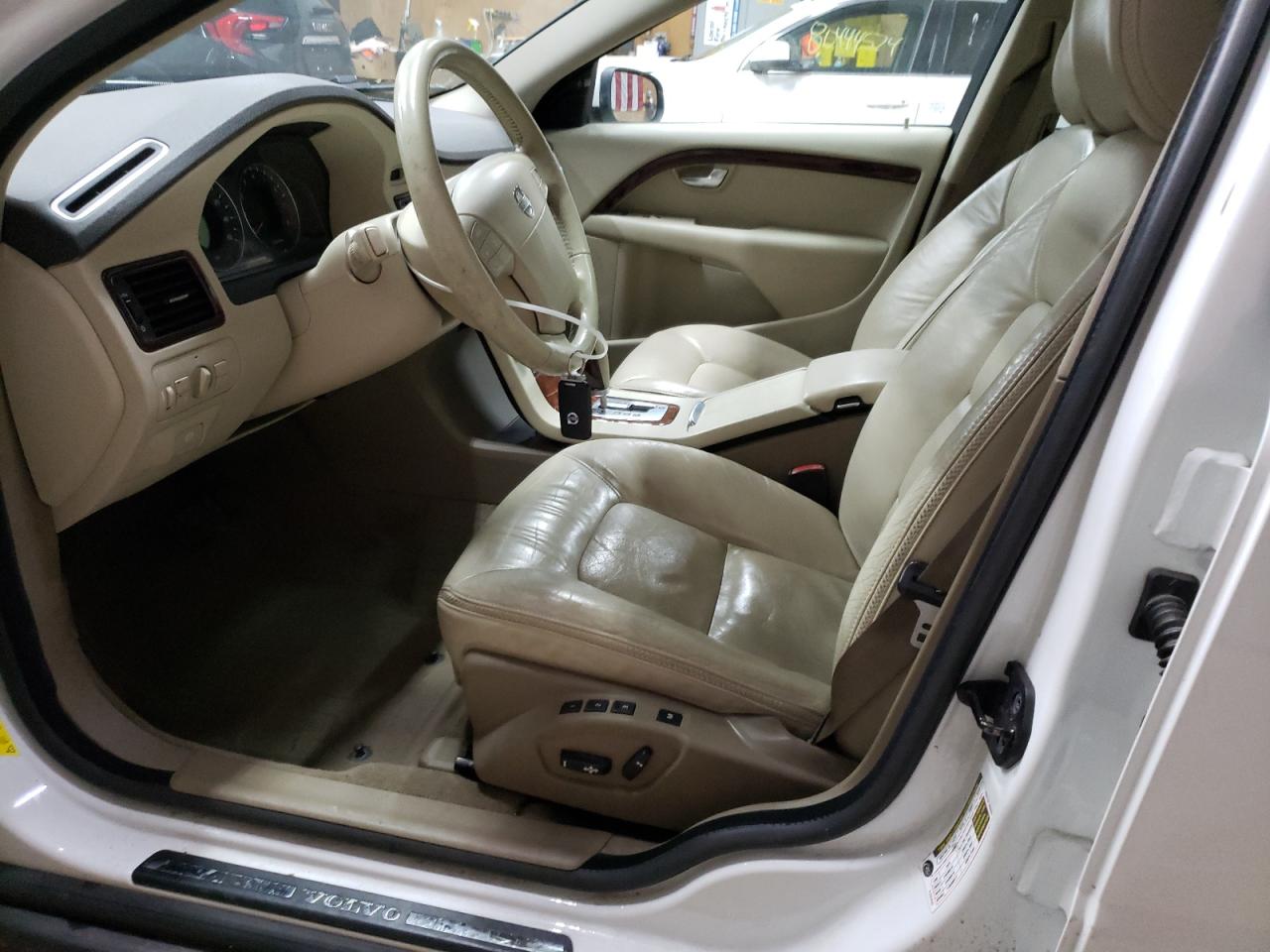 2008 Volvo XC70 - Image 7