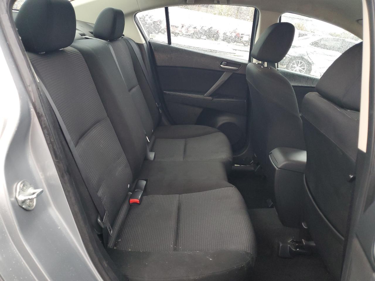 2012 Mazda 3 - Image 11