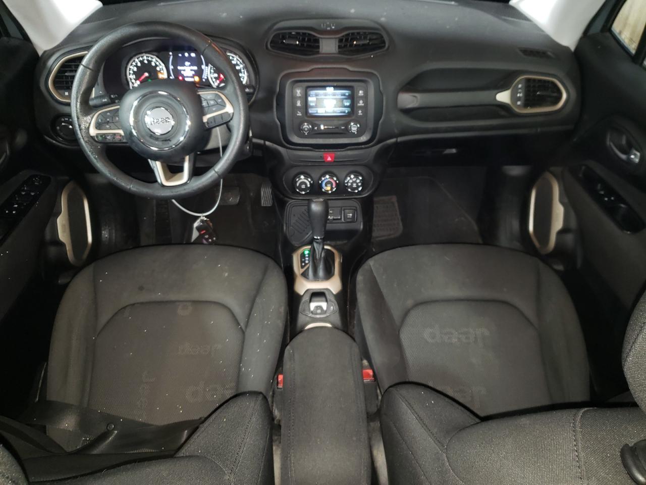 2017 Jeep Renegade - Image 8