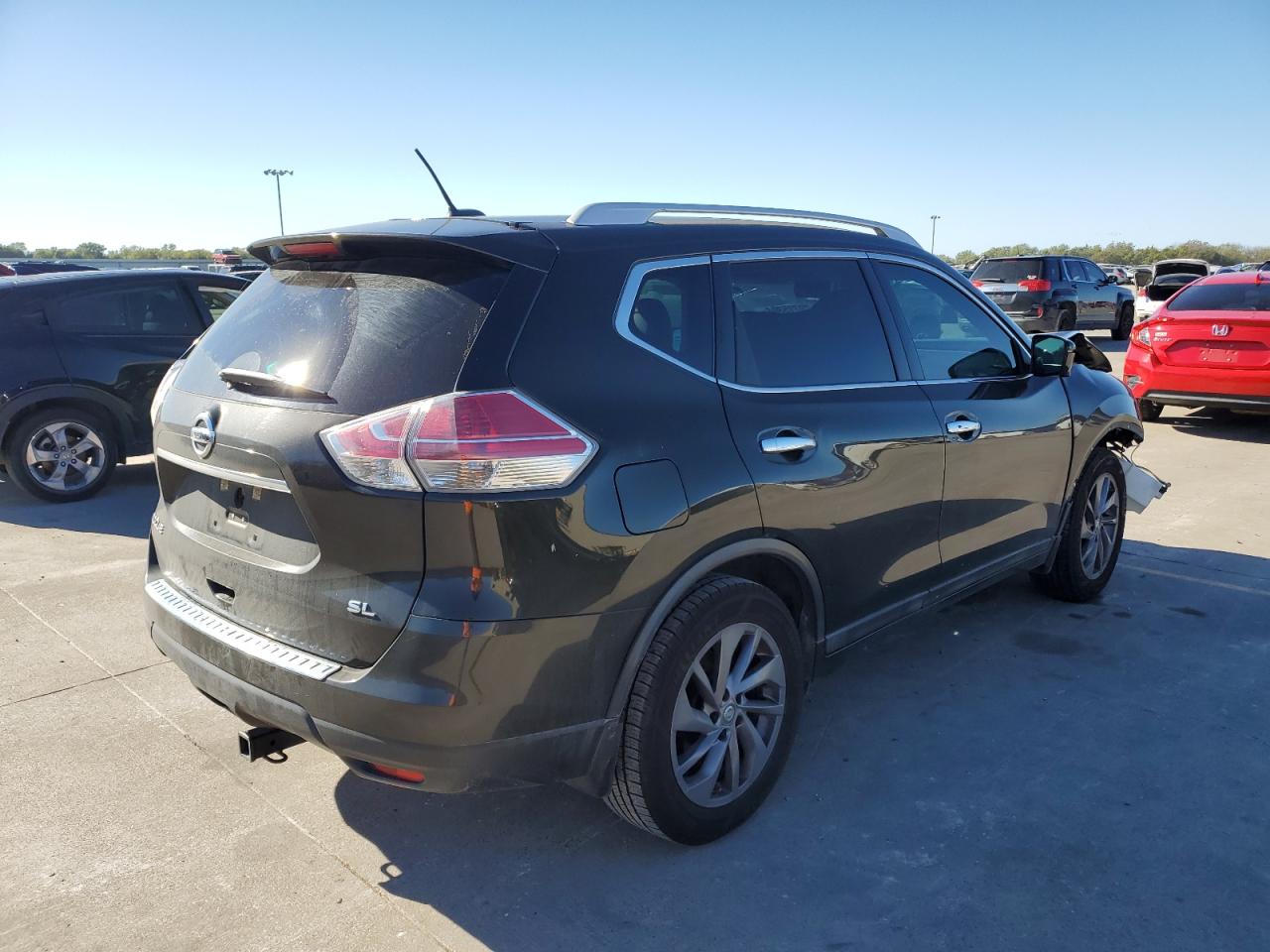 2016 Nissan Rogue - Image 3
