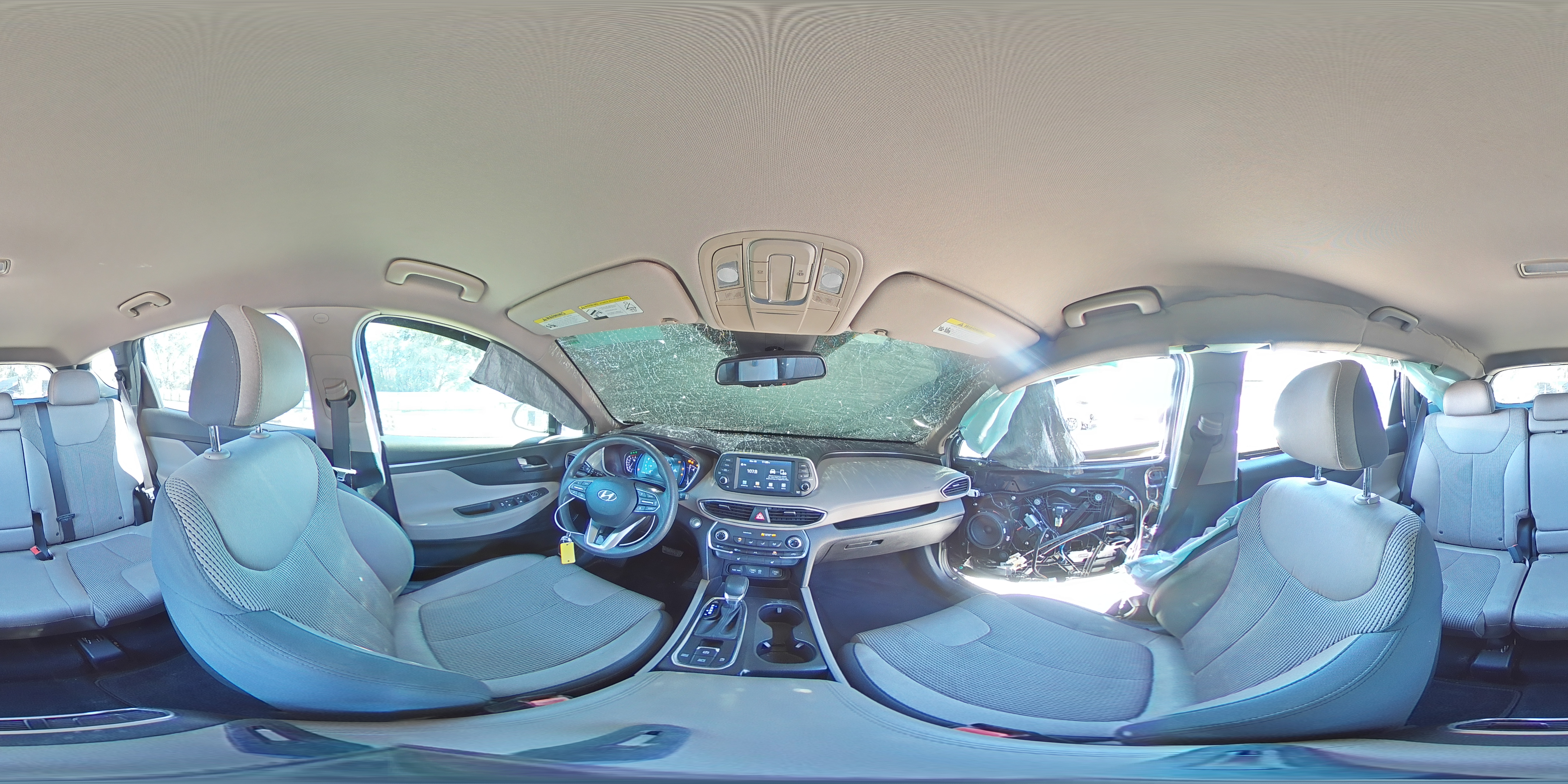 2019 Hyundai Santa Fe - Image 16